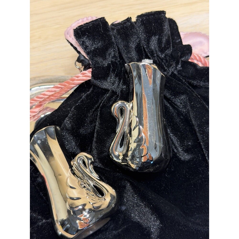 Wm. A. Rogers SWAN Salt and Pepper Shakers Silverplated Tarnish Resistant